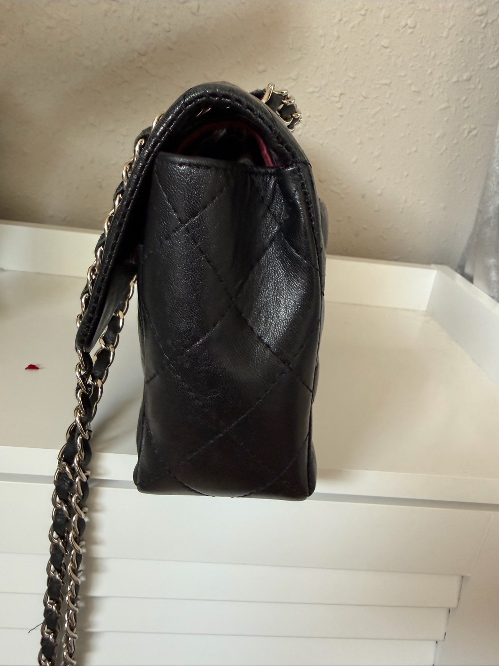 GWP CHANEl Black Quilted Shoulder Bag with Silver Hardware - Picture 14 of 17